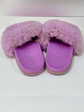 Charlotte Russe Lavender Faux Fur Rhinestone Slides Women’s Size 6